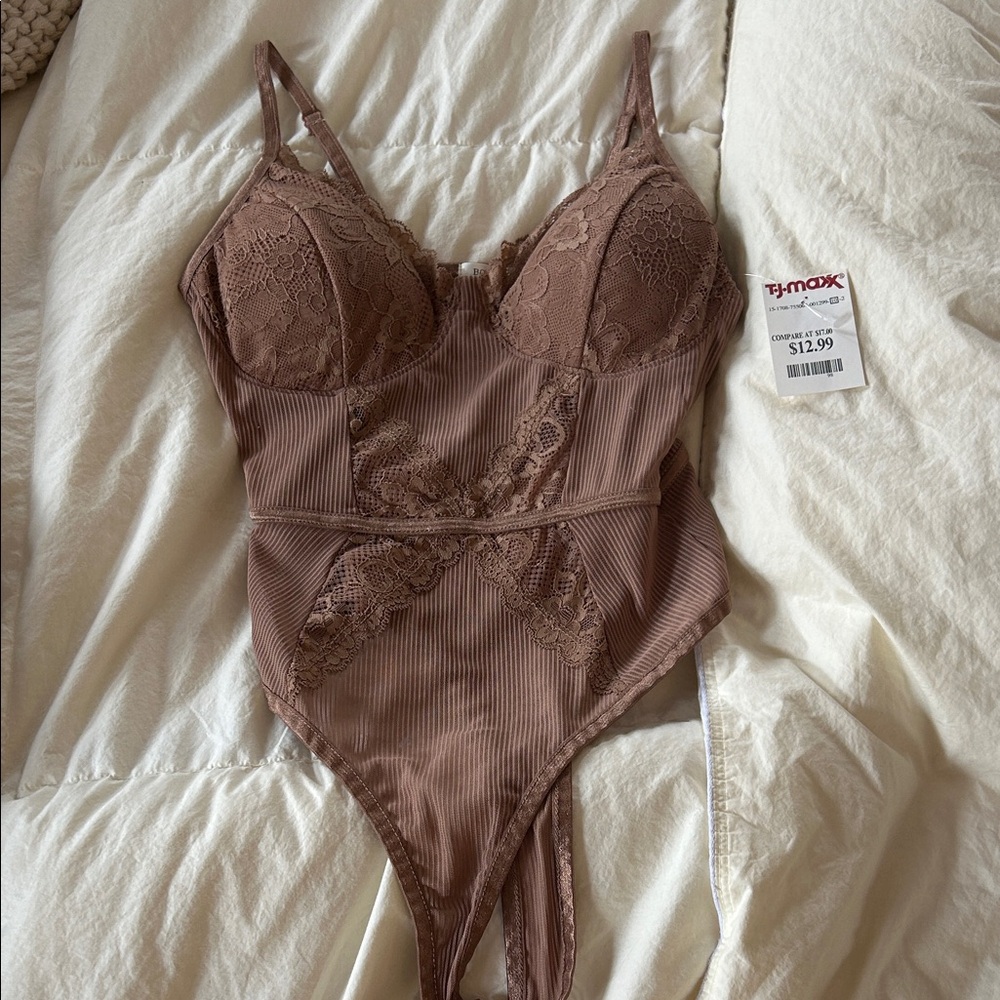 Bozzolo Brown Lace Bodysuit